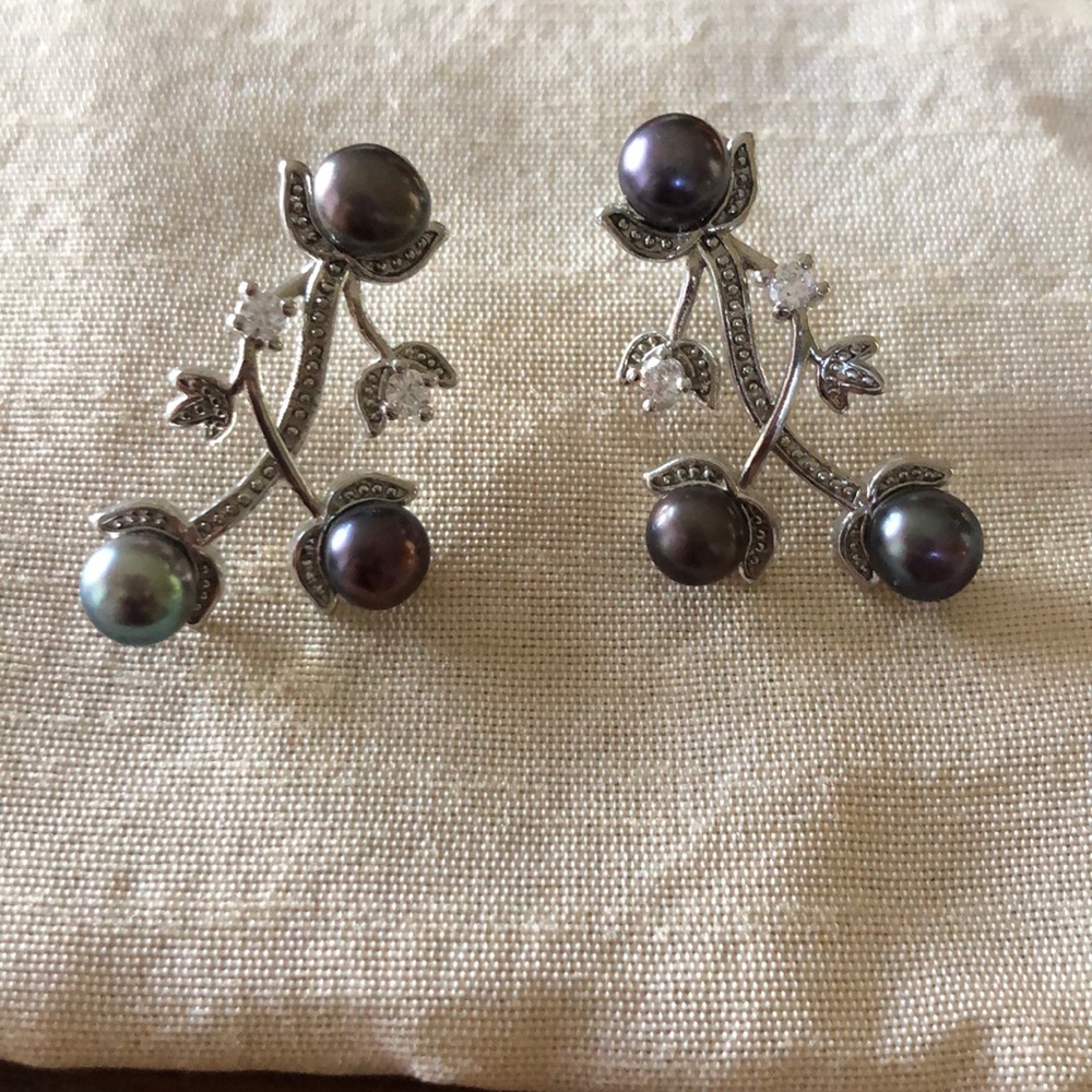 Hawaiian Inspired Vintage Earrings